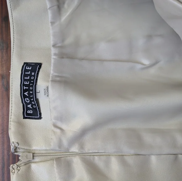Bagatelle Collection Faux Leather Mini Skirt Cream White Women’s (Approx. Large) - Picture 2 of 5